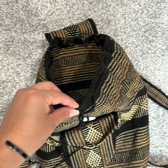 Black and Gold Woven Backpack - Picture 6 of 11